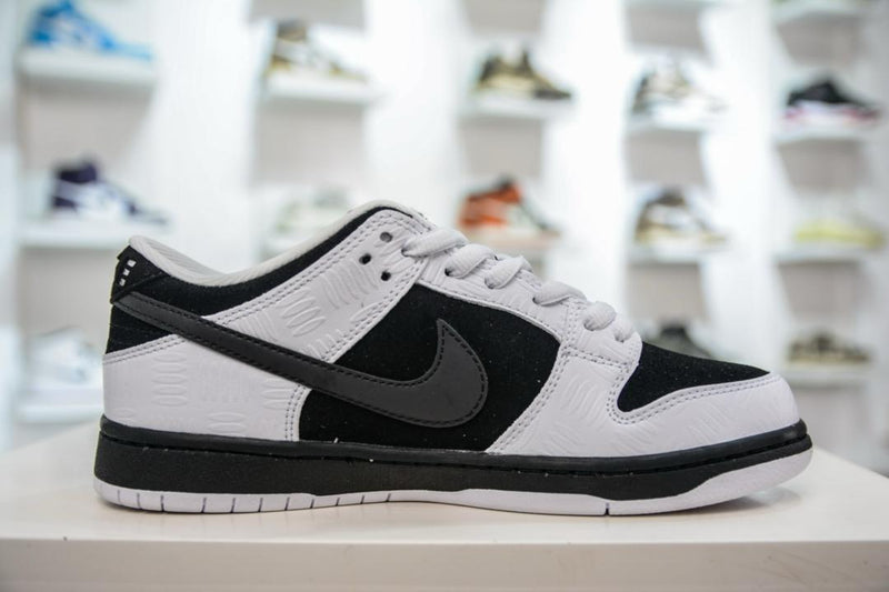 Nike Dunk Low x Tightbooth